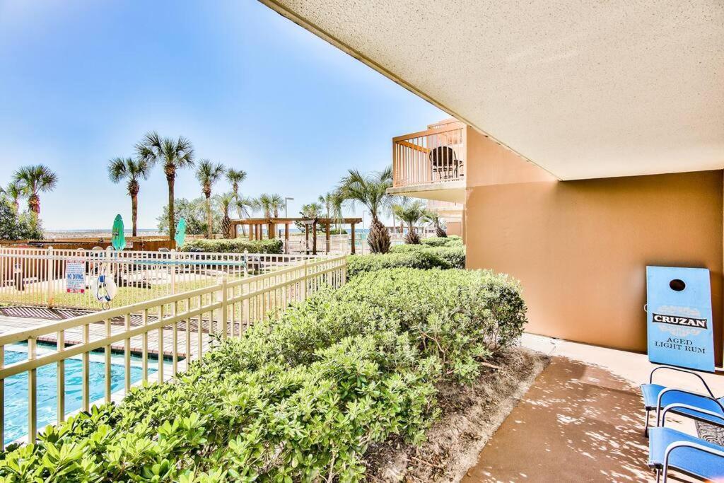 Pelican Beach Resort-Walkout Unit-On The Beach Destin Esterno foto
