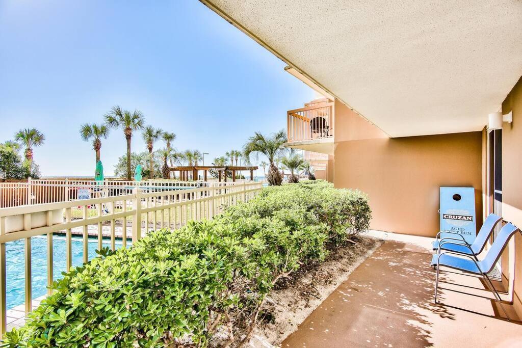 Pelican Beach Resort-Walkout Unit-On The Beach Destin Esterno foto