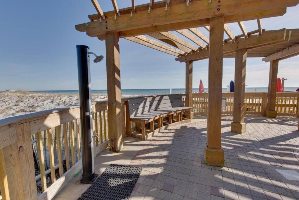 Pelican Beach Resort-Walkout Unit-On The Beach Destin Esterno foto