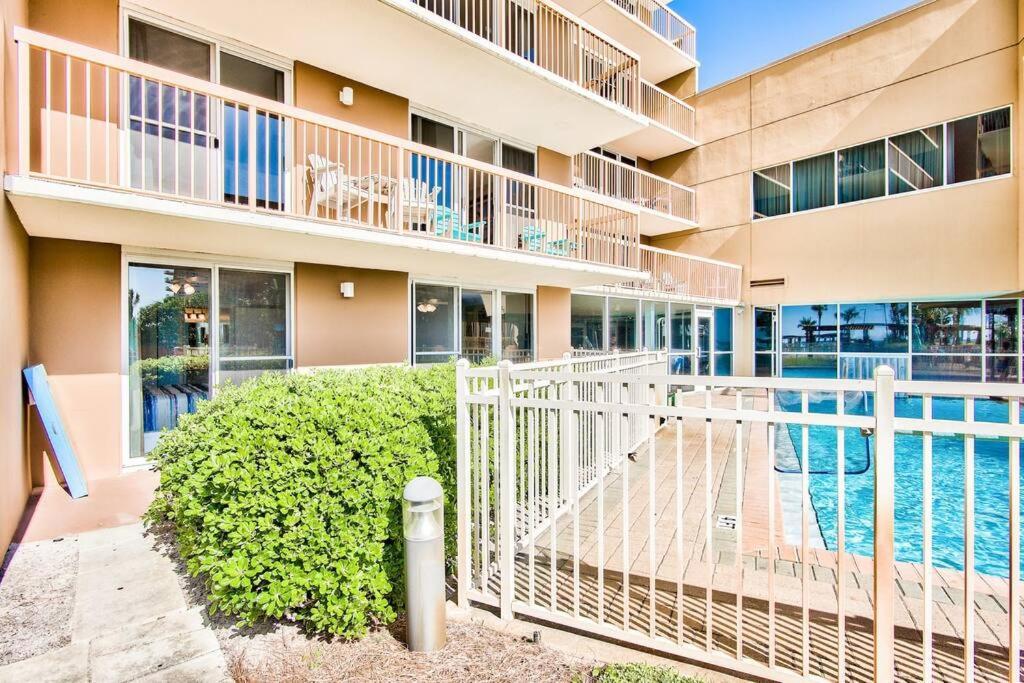 Pelican Beach Resort-Walkout Unit-On The Beach Destin Esterno foto